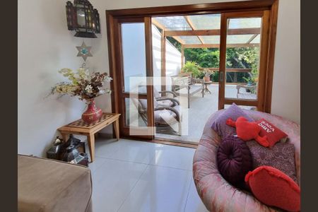 Sala de casa à venda com 3 quartos, 180m² em Jardim Olympia, São Paulo