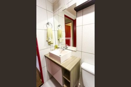 Banheiro de apartamento à venda com 2 quartos, 55m² em Parque Reboucas, São Paulo