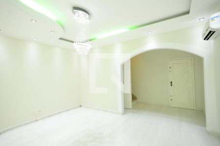 Sala de casa para alugar com 5 quartos, 350m² em Vila Monumento, São Paulo