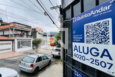 Placa de kitnet/studio para alugar com 1 quarto, 24m² em Jardim Adriana, Guarulhos
