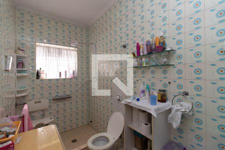 Banheiro da Suíte de casa à venda com 4 quartos, 200m² em Parque Edu Chaves, São Paulo
