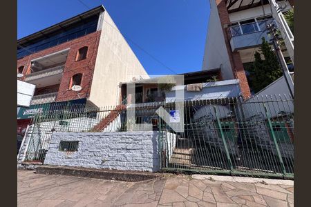 Fachada de casa à venda com 4 quartos, 300m² em Rio Branco, São Leopoldo