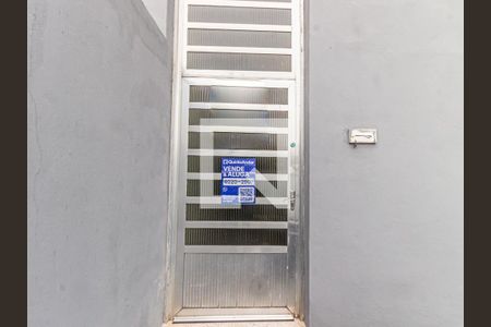 Fachada de casa à venda com 3 quartos, 150m² em Vila Invernada, São Paulo