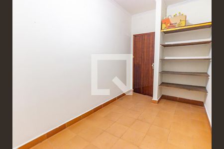 Quarto de Serviço de casa à venda com 3 quartos, 150m² em Vila Invernada, São Paulo