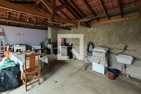 Área de Serviço de casa à venda com 3 quartos, 297m² em Vila Marieta, Campinas