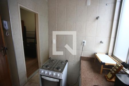 Cozinha de apartamento para alugar com 3 quartos, 56m² em Estoril, Belo Horizonte