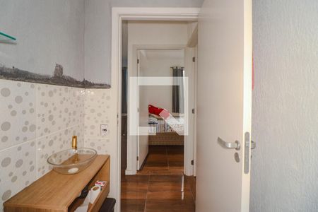 Banheiro de apartamento à venda com 2 quartos, 42m² em Sarandi, Porto Alegre