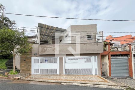 Fachada + plaquinha de casa à venda com 3 quartos, 207m² em Olímpico, São Caetano do Sul