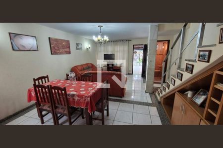 Casa à venda com 3 quartos, 144m² em Vila Olinda, São Paulo