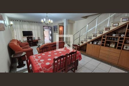 Casa à venda com 3 quartos, 144m² em Vila Olinda, São Paulo