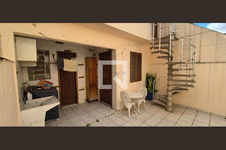 Casa à venda com 3 quartos, 144m² em Vila Olinda, São Paulo