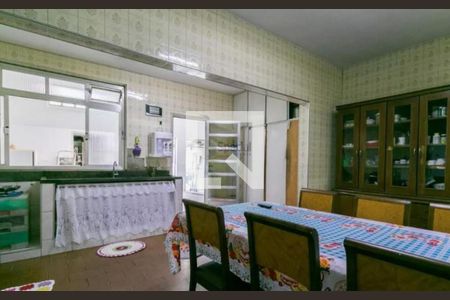 Casa à venda com 3 quartos, 200m² em Vila Carrão, São Paulo