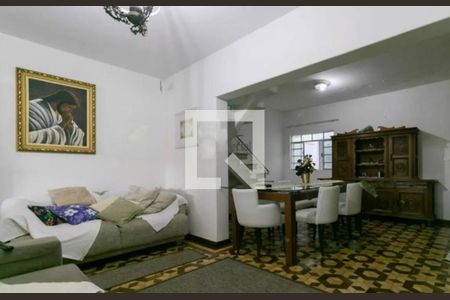 Casa à venda com 3 quartos, 200m² em Vila Carrão, São Paulo