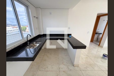 Cozinha de apartamento à venda com 2 quartos, 140m² em Araguaia, Belo Horizonte