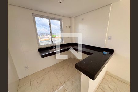 Cozinha de apartamento à venda com 2 quartos, 140m² em Araguaia, Belo Horizonte