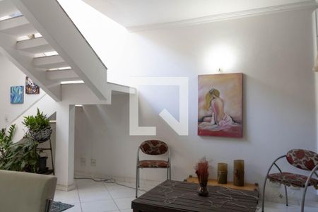 Sala de casa à venda com 3 quartos, 280m² em Padre Eustáquio, Belo Horizonte
