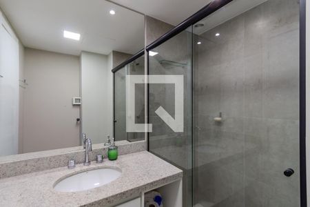 Banheiro de kitnet/studio à venda com 1 quarto, 26m² em Farroupilha, Porto Alegre