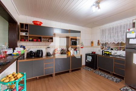 Cozinha de casa à venda com 4 quartos, 200m² em Harmonia, Canoas