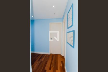 Corredor da Suítes de apartamento à venda com 3 quartos, 163m² em Vila Rosalia, Guarulhos