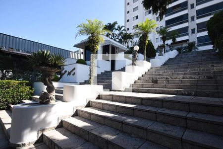 Entrada de apartamento para alugar com 3 quartos, 155m² em Jardim Londrina, São Paulo