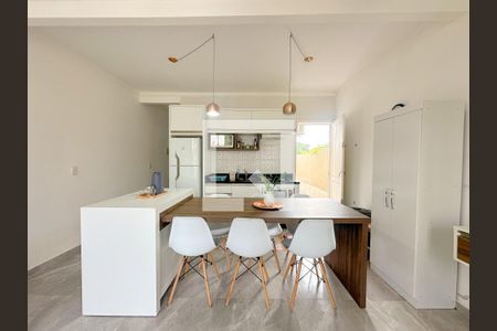 Sala/Cozinha de casa para alugar com 2 quartos, 65m² em São João do Rio Vermelho, Florianópolis
