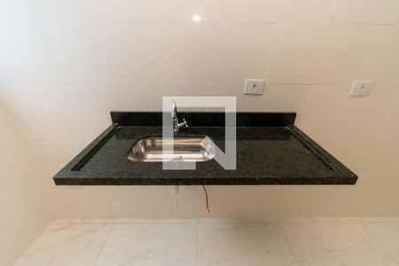Cozinha de apartamento à venda com 1 quarto, 30m² em Vila Guilhermina, São Paulo