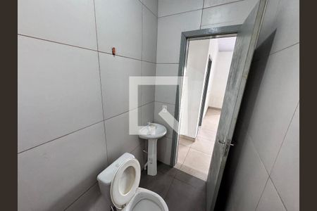 Banheiro de apartamento para alugar com 2 quartos, 65m² em Santos Dumont, São Leopoldo