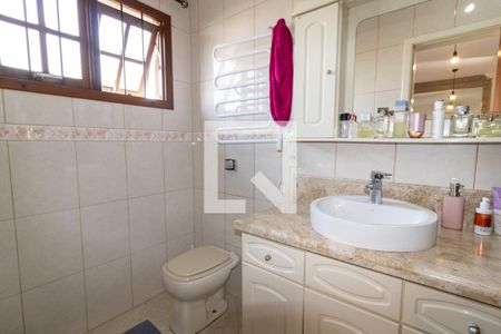 Banheiro da Suíte de casa à venda com 3 quartos, 375m² em Guarujá, Porto Alegre