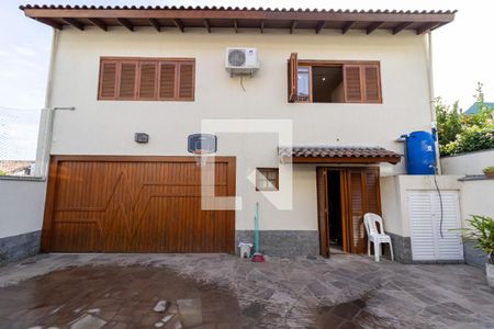 Área Externa de casa à venda com 3 quartos, 375m² em Guarujá, Porto Alegre