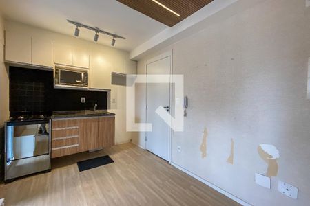 Sala e Cozinha de apartamento à venda com 2 quartos, 32m² em Vila Monumento, São Paulo