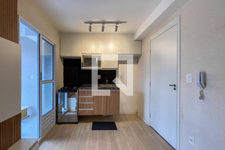 Sala e Cozinha de apartamento à venda com 2 quartos, 32m² em Vila Monumento, São Paulo