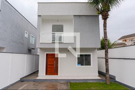 Fachada de casa à venda com 3 quartos, 110m² em Itaipu, Niterói
