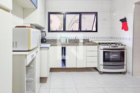 Cozinha de apartamento para alugar com 4 quartos, 164m² em Vila Alzira, Guarujá