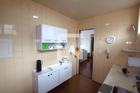 Cozinha de apartamento à venda com 3 quartos, 110m² em Coração Eucarístico, Belo Horizonte