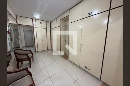 Área comum - Hall de entrada de apartamento para alugar com 2 quartos, 76m² em Anhangabaú, Jundiaí
