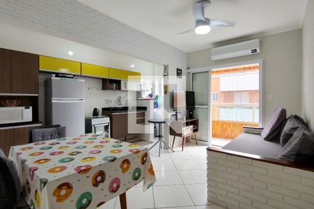Sala de apartamento para alugar com 1 quarto, 50m² em Canto do Forte, Praia Grande