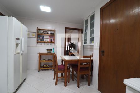 Cozinha de apartamento à venda com 3 quartos, 140m² em Vila Valparaíso, Santo André
