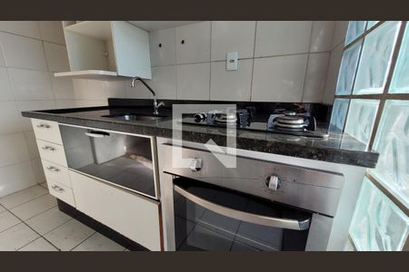 Cozinha Fogão de apartamento para alugar com 2 quartos, 52m² em Vila Maria Augusta, Itaquaquecetuba