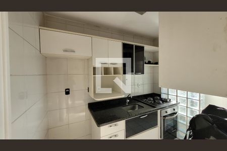 Cozinha de apartamento para alugar com 2 quartos, 52m² em Vila Maria Augusta, Itaquaquecetuba