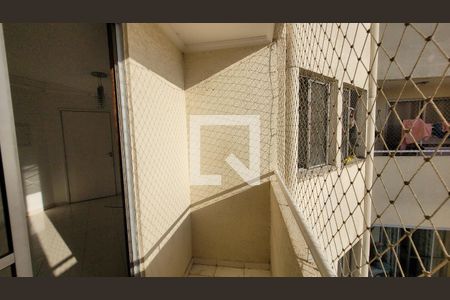 Sacada de apartamento para alugar com 2 quartos, 52m² em Vila Maria Augusta, Itaquaquecetuba
