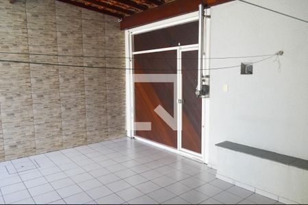 Área externa de casa para alugar com 2 quartos, 126m² em Penha de França, São Paulo
