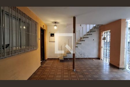 Garagem de casa à venda com 3 quartos, 135m² em Santa Terezinha, Santo André