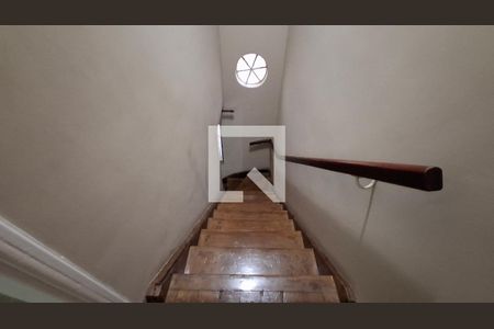 Escada de casa à venda com 3 quartos, 135m² em Santa Terezinha, Santo André