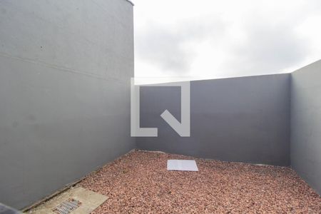 Quintal de casa à venda com 2 quartos, 50m² em Olaria, Canoas