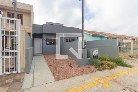 Fachada de casa à venda com 2 quartos, 50m² em Olaria, Canoas