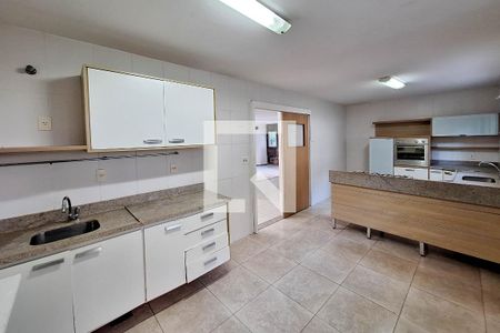 Cozinha de casa de condomínio à venda com 3 quartos, 337m² em Badu, Niterói