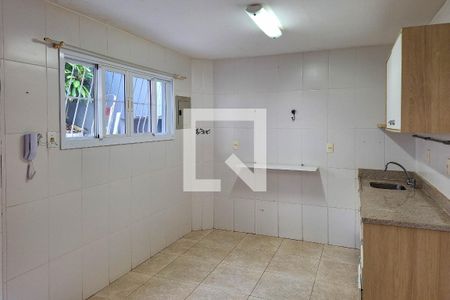 Cozinha de casa de condomínio à venda com 3 quartos, 337m² em Badu, Niterói
