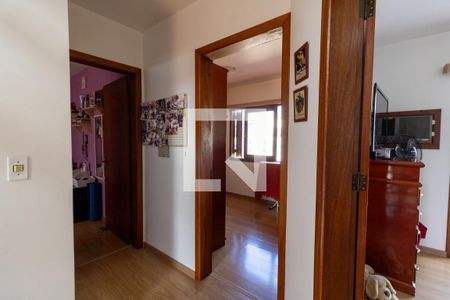 Corredor de casa à venda com 3 quartos, 160m² em Espírito Santo, Porto Alegre