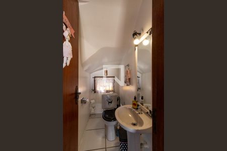 Lavabo de casa à venda com 3 quartos, 160m² em Espírito Santo, Porto Alegre