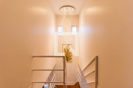 Corredor de casa para alugar com 3 quartos, 300m² em Alto Ipiranga, Mogi das Cruzes